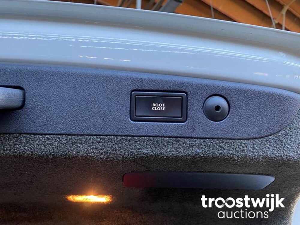 Bentley Continental Flying Spur 6.0 W12 Auto