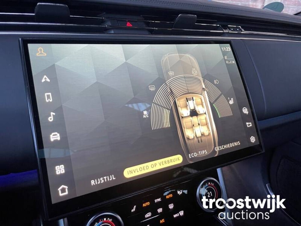 Land Rover Range Rover D350 First Edition Auto