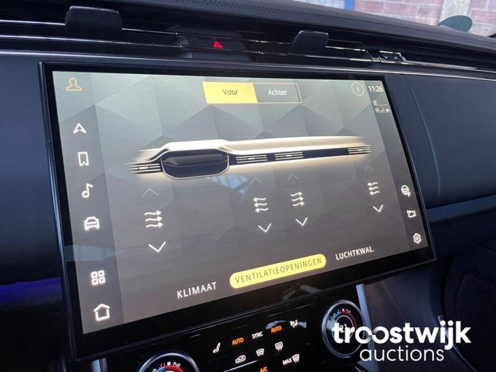 Land Rover Range Rover D350 First Edition Auto