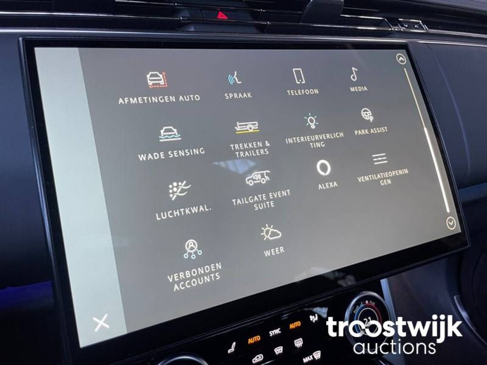 Land Rover Range Rover D350 First Edition Auto