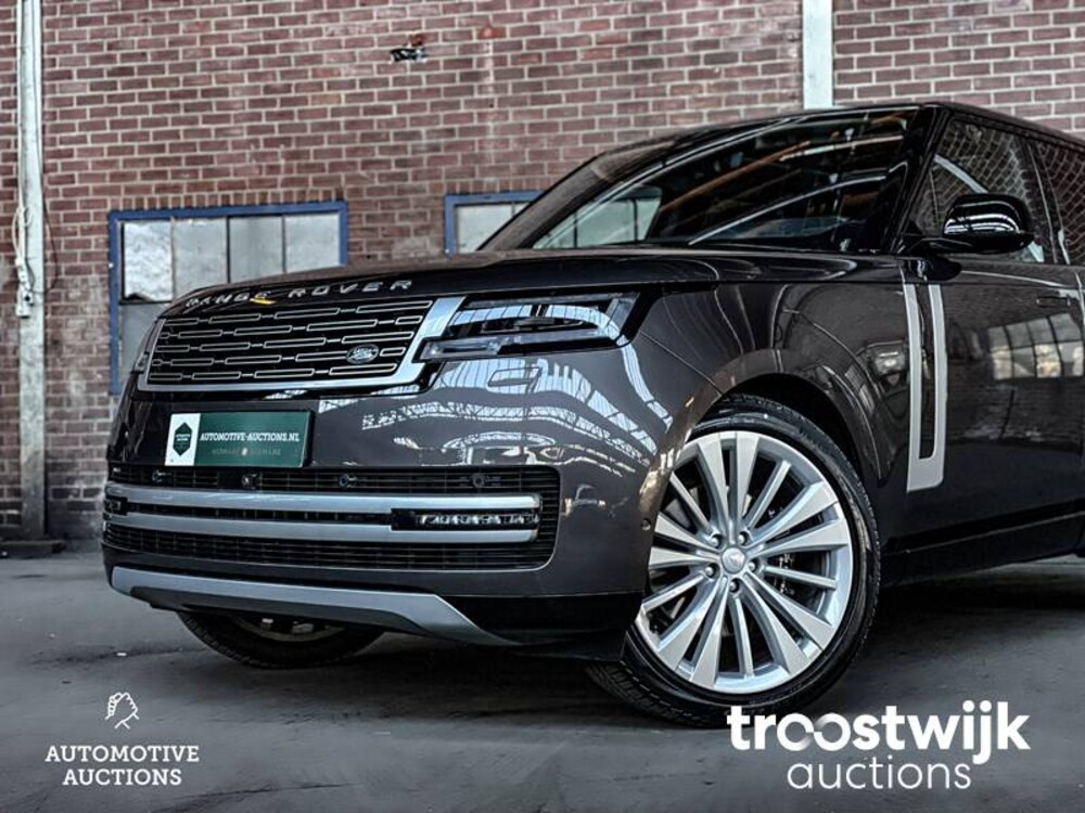 Land Rover Range Rover D350 First Edition Auto