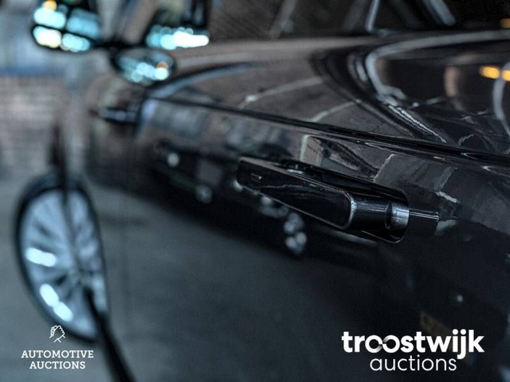 Land Rover Range Rover D350 First Edition Auto