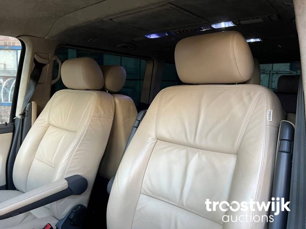 Volkswagen Transporter Luxe Multivan VIP TDI L1H1 Highline Auto