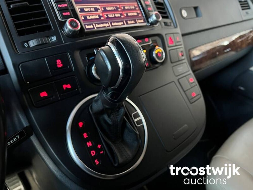 Volkswagen Transporter Luxe Multivan VIP TDI L1H1 Highline Auto