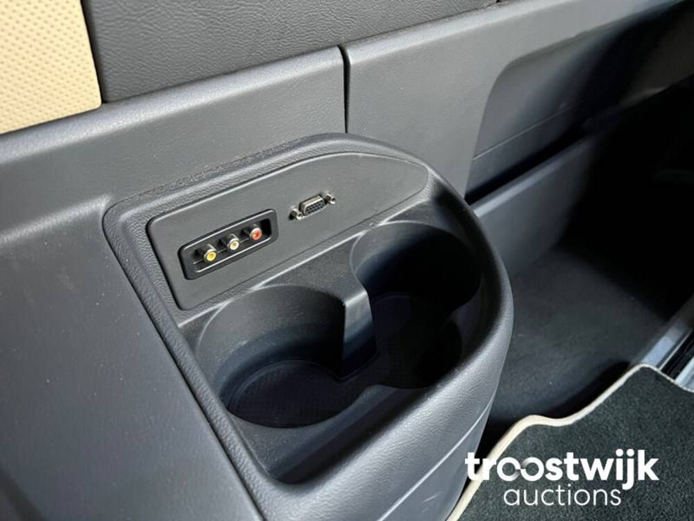 Volkswagen Transporter Luxe Multivan VIP TDI L1H1 Highline Auto