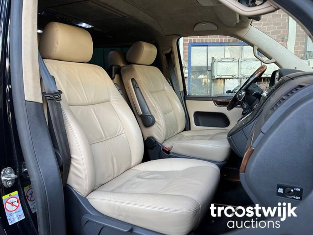 Volkswagen Transporter Luxe Multivan VIP TDI L1H1 Highline Auto