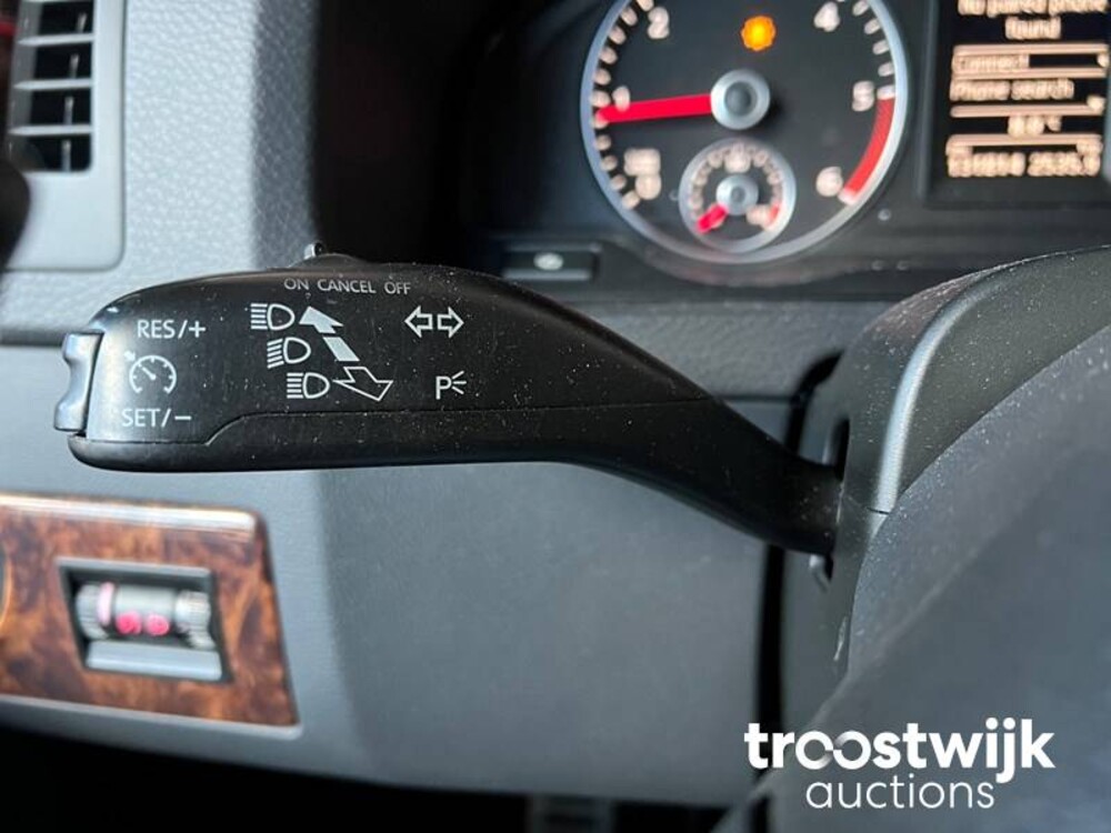 Volkswagen Transporter Luxe Multivan VIP TDI L1H1 Highline Auto