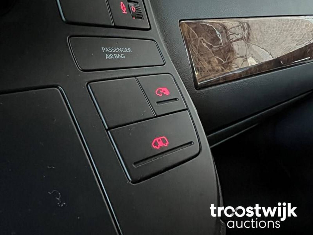 Volkswagen Transporter Luxe Multivan VIP TDI L1H1 Highline Auto