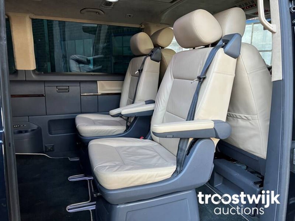 Volkswagen Transporter Luxe Multivan VIP TDI L1H1 Highline Auto