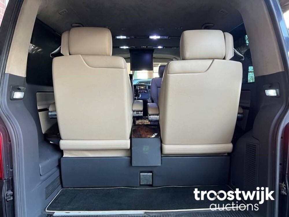 Volkswagen Transporter Luxe Multivan VIP TDI L1H1 Highline Auto