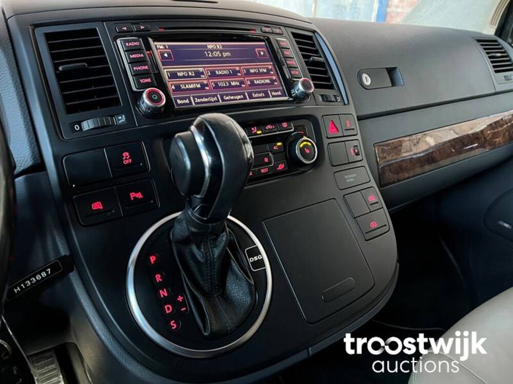 Volkswagen Transporter Luxe Multivan VIP TDI L1H1 Highline Auto