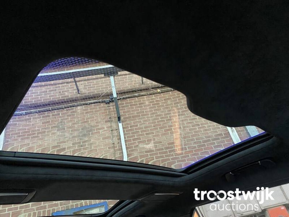 BMW M760Li xDrive High Executive Auto