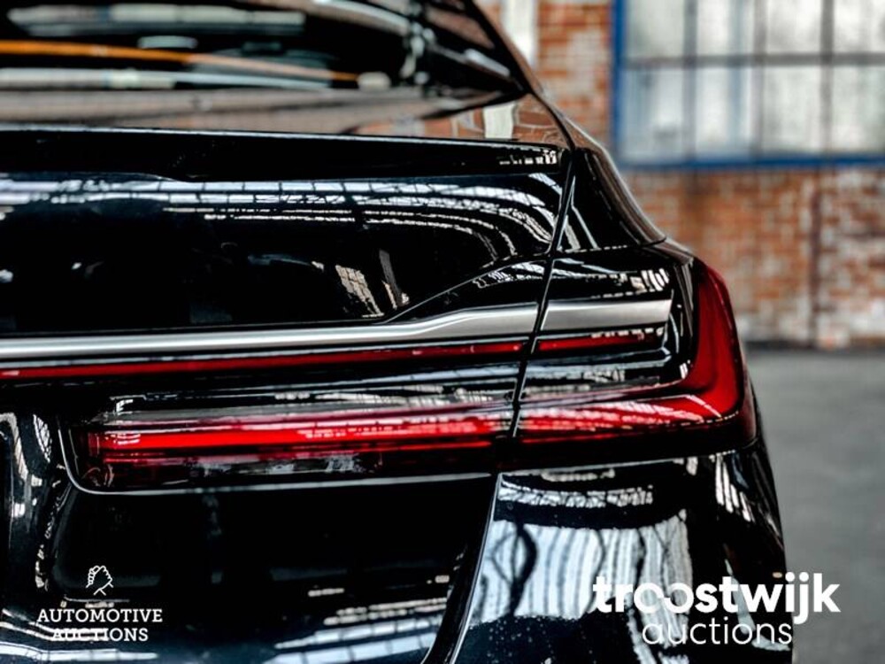 BMW M760Li xDrive High Executive Auto