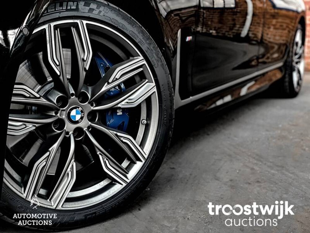 BMW M760Li xDrive High Executive Auto