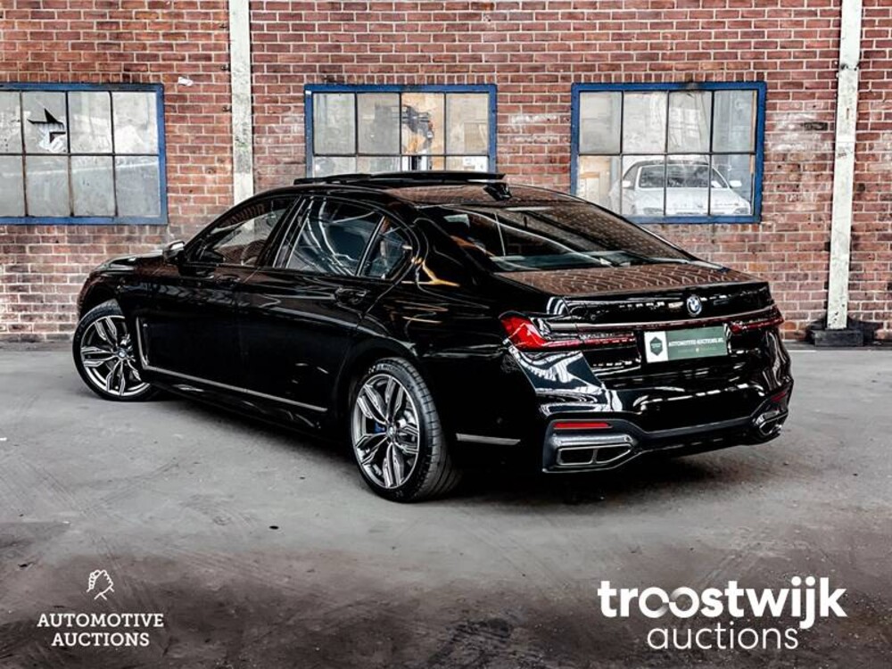 BMW M760Li xDrive High Executive Auto