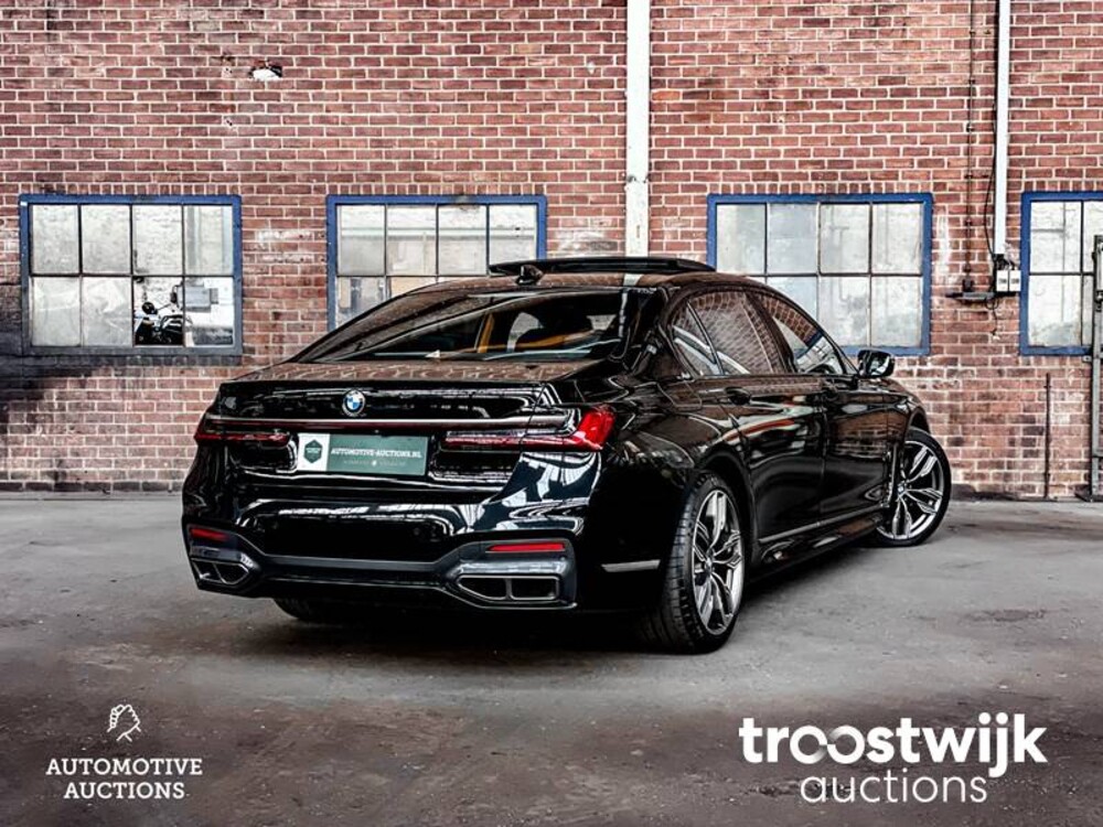 BMW M760Li xDrive High Executive Auto