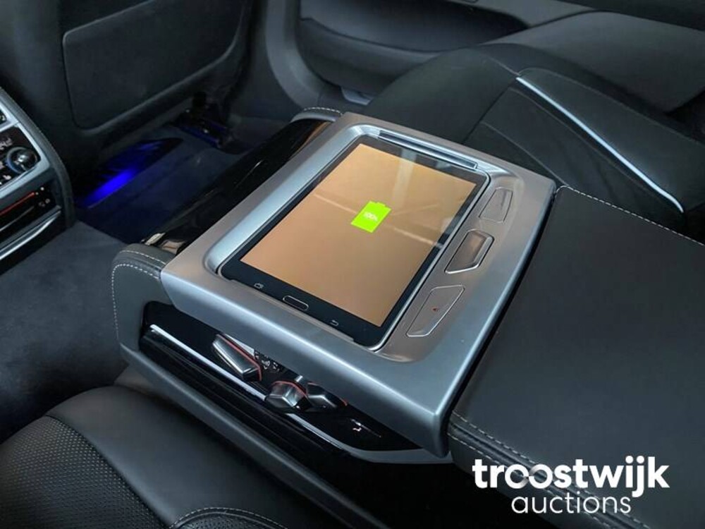 BMW M760Li xDrive High Executive Auto