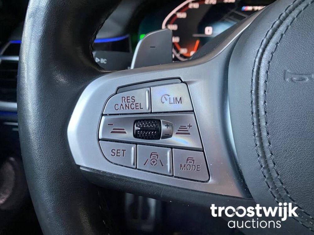 BMW M760Li xDrive High Executive Auto