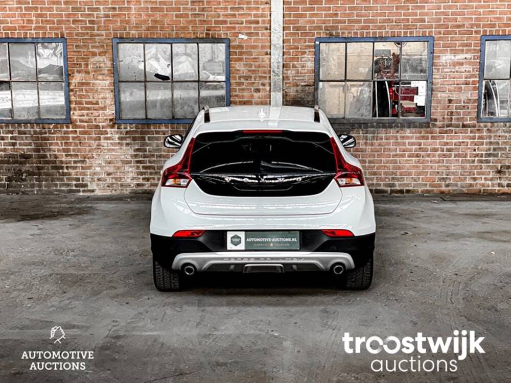 Volvo V40 Cross Country 2.0 D2 Edition FACELIFT -Orig. NL- 120pk 2018, TF-329-T