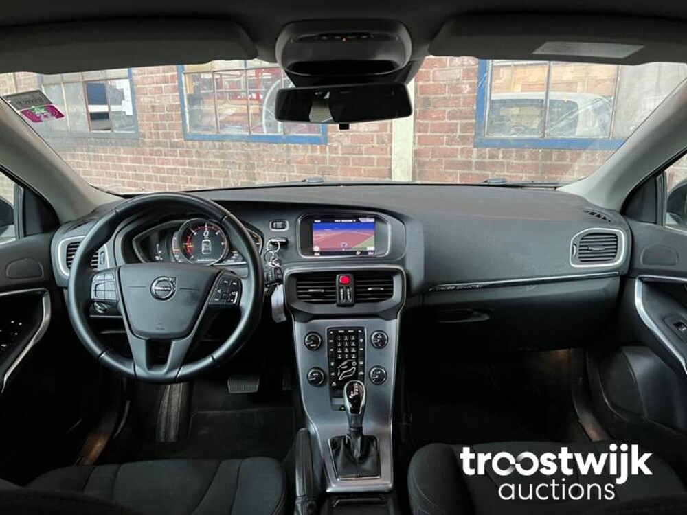 Volvo V40 Cross Country 2.0 D2 Edition FACELIFT -Orig. NL- 120pk 2018, TF-329-T