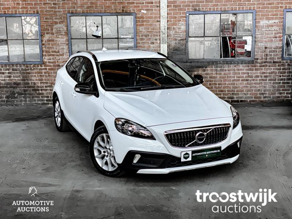 Volvo V40 Cross Country 2.0 D2 Edition FACELIFT -Orig. NL- 120pk 2018, TF-329-T