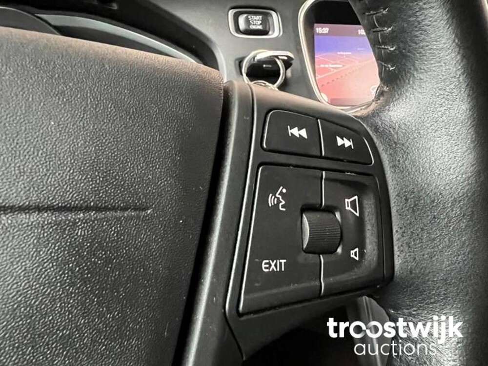 Volvo V40 Cross Country 2.0 D2 Edition FACELIFT -Orig. NL- 120pk 2018, TF-329-T