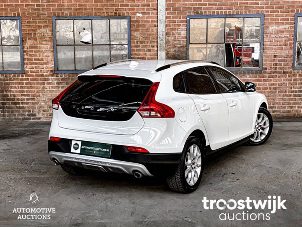 Volvo V40 Cross Country 2.0 D2 Edition FACELIFT -Orig. NL- 120pk 2018, TF-329-T