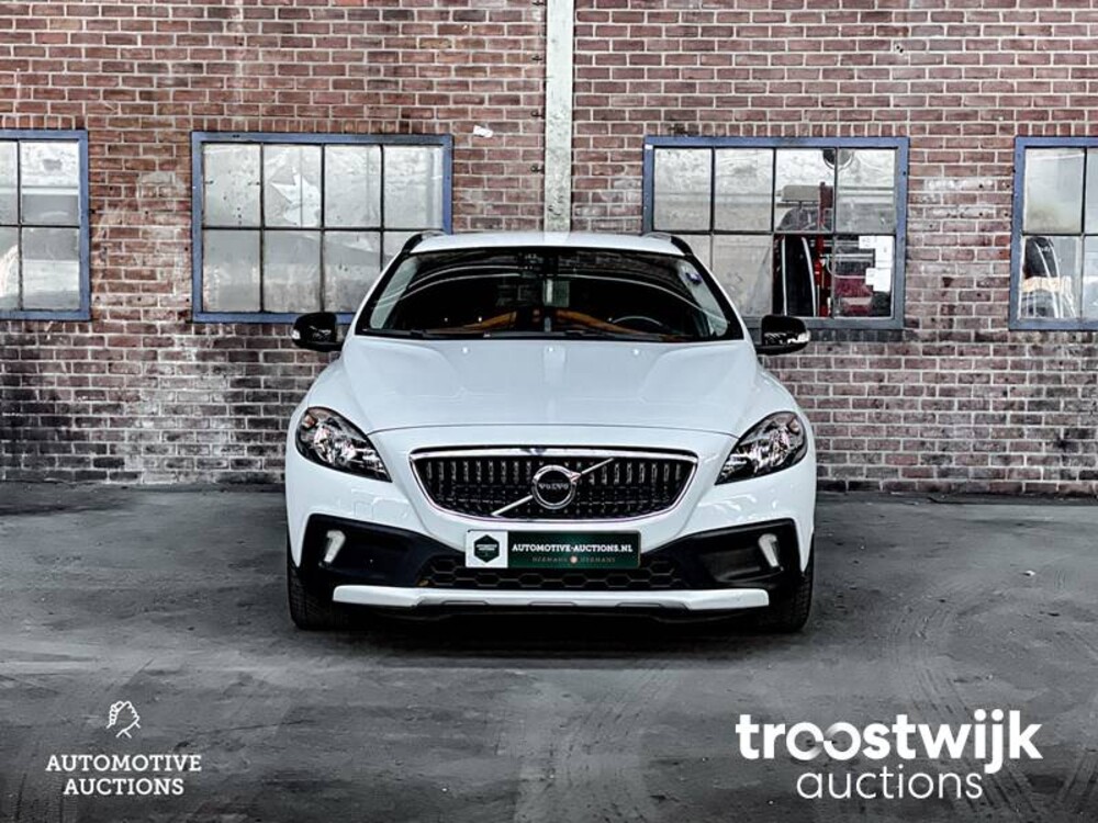 Volvo V40 Cross Country 2.0 D2 Edition FACELIFT -Orig. NL- 120pk 2018, TF-329-T