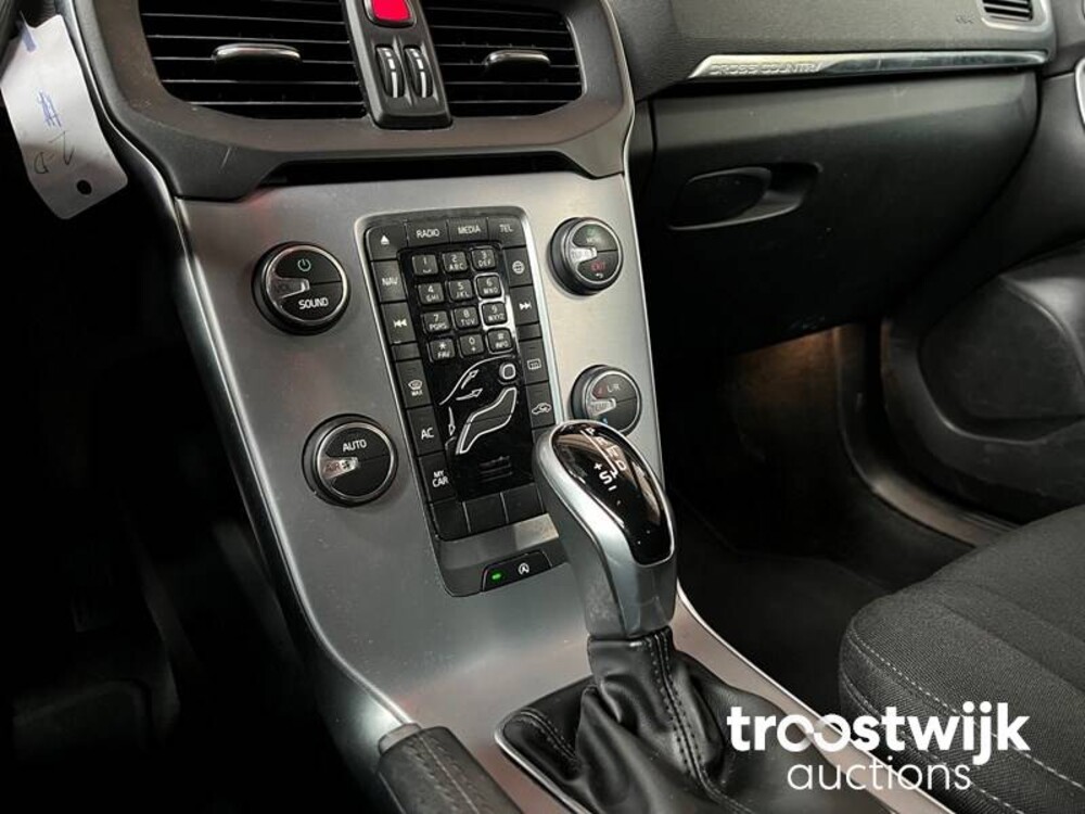 Volvo V40 Cross Country 2.0 D2 Edition FACELIFT -Orig. NL- 120pk 2018, TF-329-T