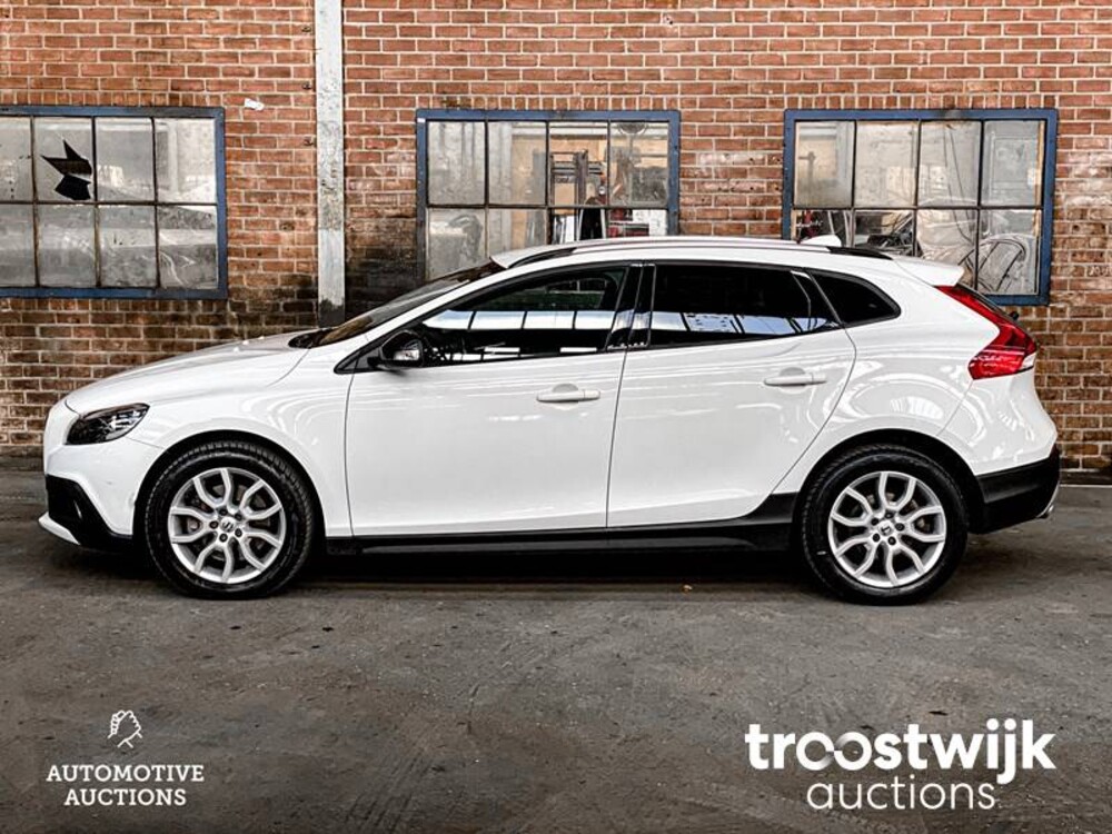 Volvo V40 Cross Country 2.0 D2 Edition FACELIFT -Orig. NL- 120pk 2018, TF-329-T