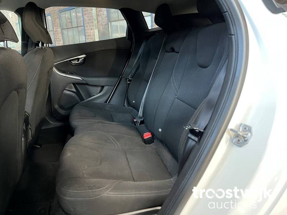 Volvo V40 Cross Country 2.0 D2 Edition FACELIFT -Orig. NL- 120pk 2018, TF-329-T
