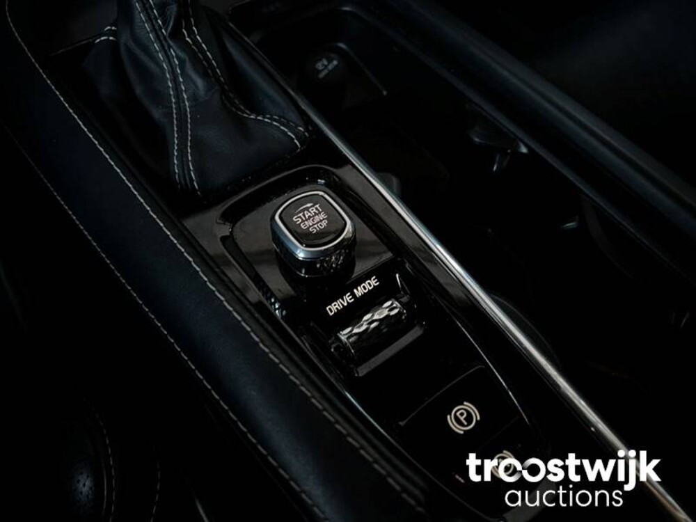 Volvo V90 R-Design 2.0 T4 Business Sport Auto