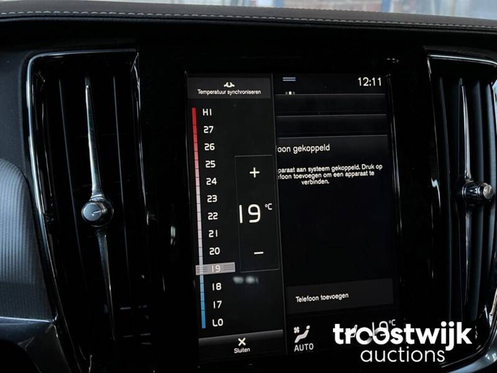 Volvo V90 R-Design 2.0 T4 Business Sport Auto