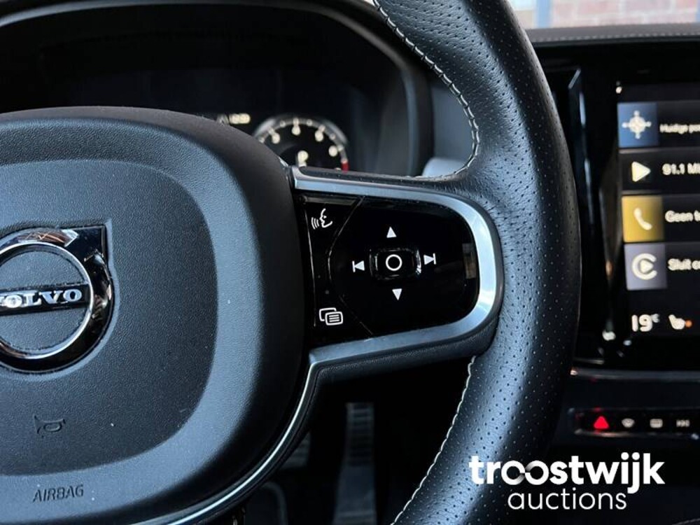 Volvo V90 R-Design 2.0 T4 Business Sport Auto