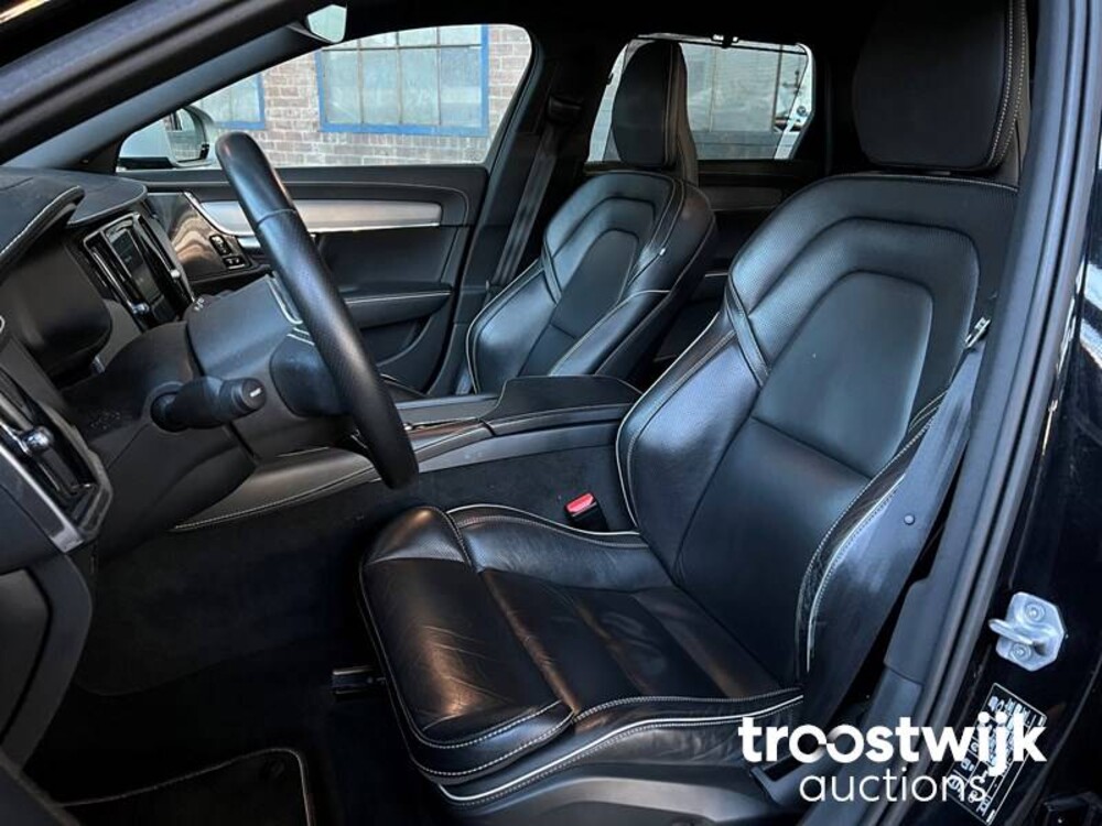 Volvo V90 R-Design 2.0 T4 Business Sport Auto