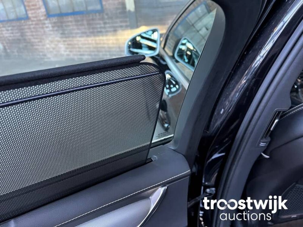 Volvo V90 R-Design 2.0 T4 Business Sport Auto