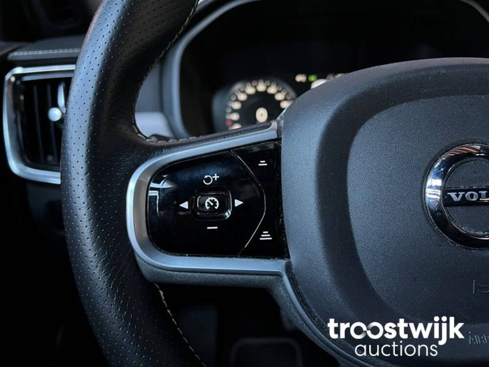 Volvo V90 R-Design 2.0 T4 Business Sport Auto