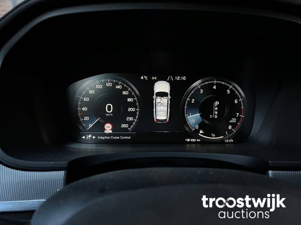 Volvo V90 R-Design 2.0 T4 Business Sport Auto