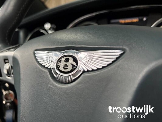 Bentley Continental GTC 4.0 V8 Car