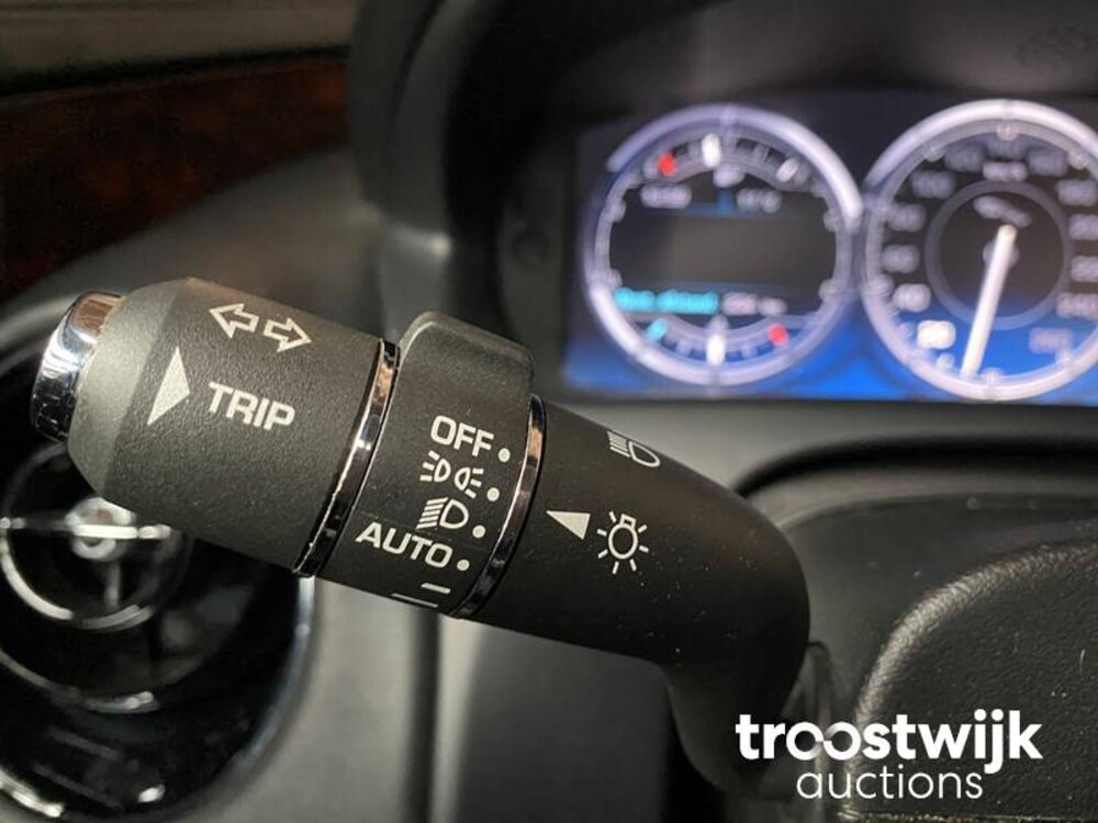 Jaguar XJ 5.0 V8 Premium Luxury LWB Auto