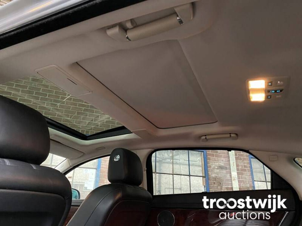 Jaguar XJ 5.0 V8 Premium Luxury LWB Auto