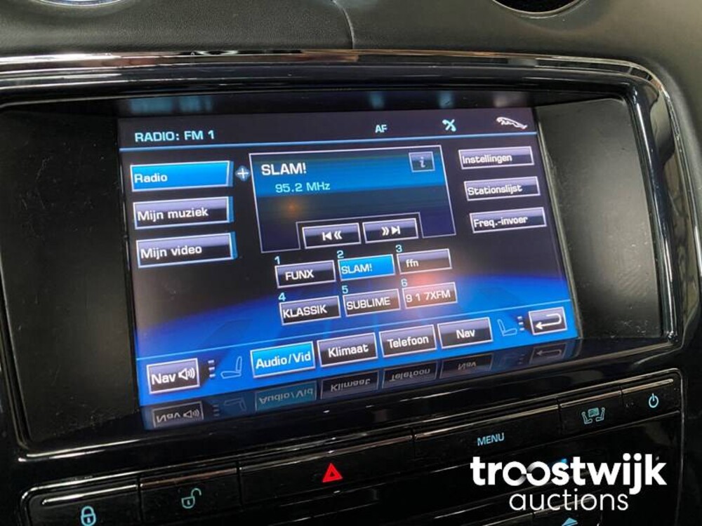 Jaguar XJ 5.0 V8 Premium Luxury LWB Auto