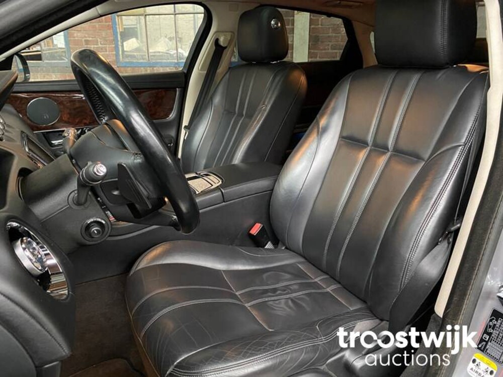 Jaguar XJ 5.0 V8 Premium Luxury LWB Auto