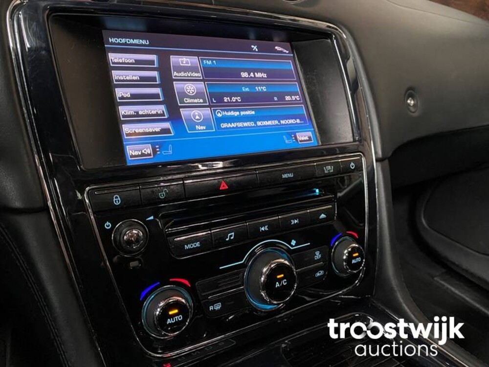 Jaguar XJ 5.0 V8 Premium Luxury LWB Auto