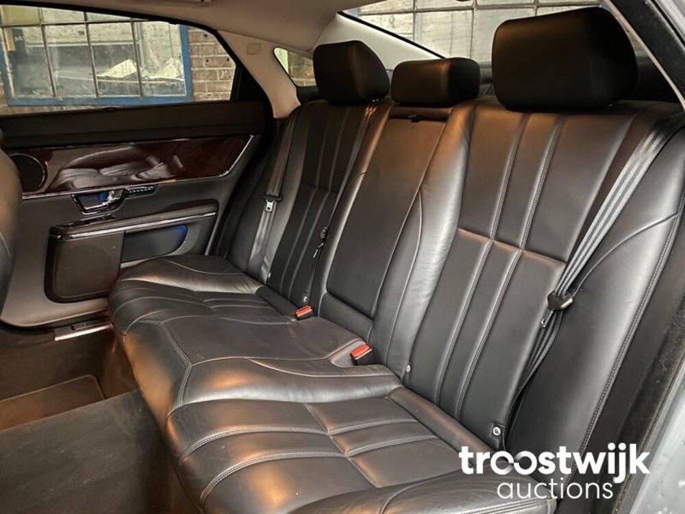 Jaguar XJ 5.0 V8 Premium Luxury LWB Auto