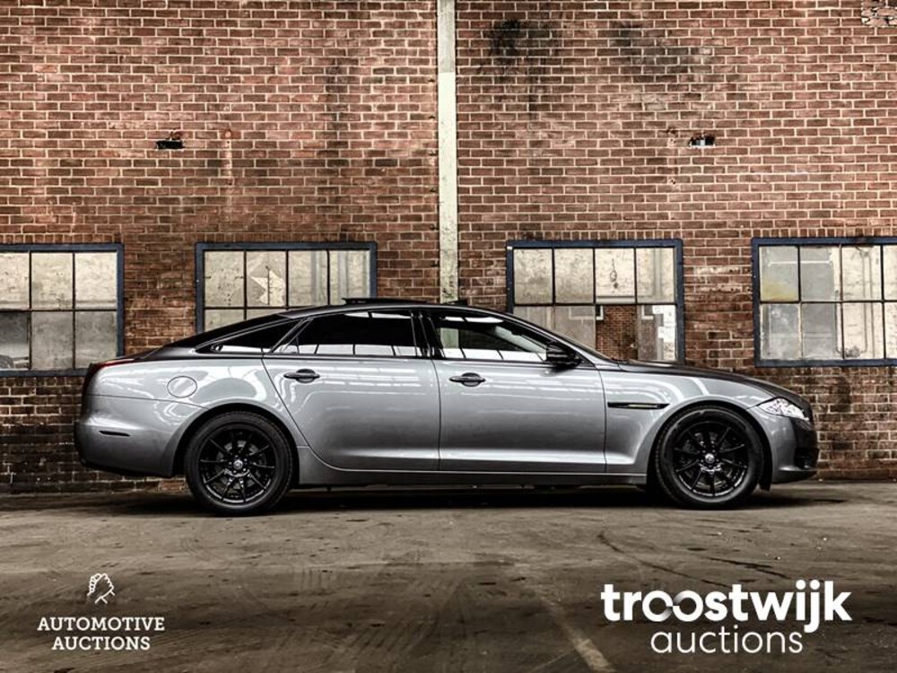 Jaguar XJ 5.0 V8 Premium Luxury LWB Auto