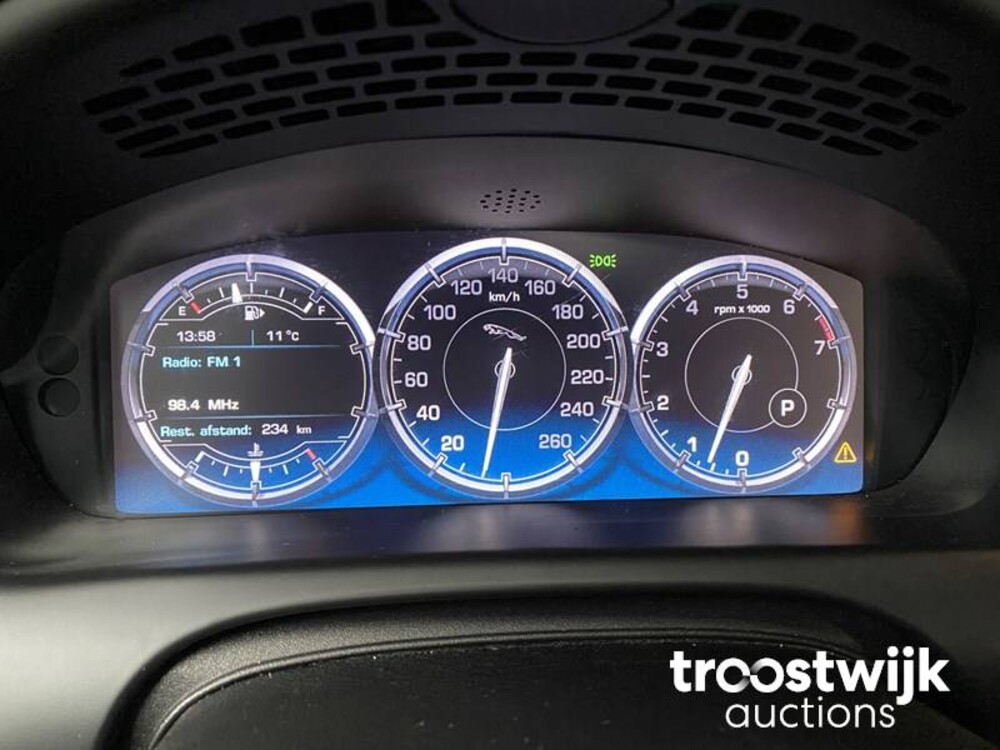 Jaguar XJ 5.0 V8 Premium Luxury LWB Auto