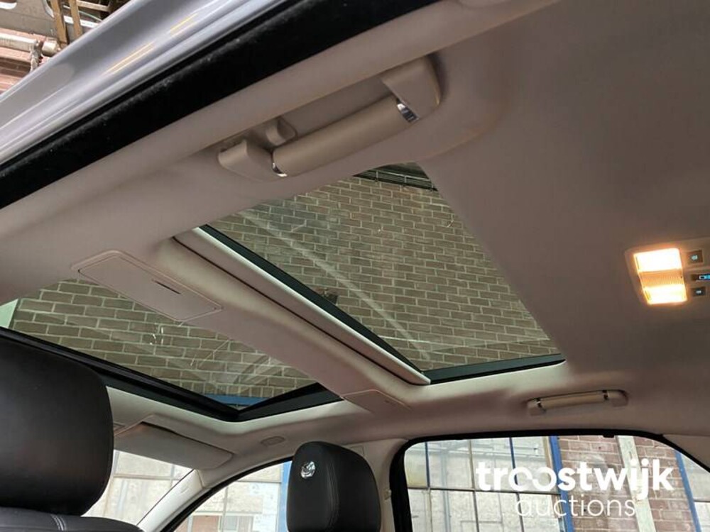 Jaguar XJ 5.0 V8 Premium Luxury LWB Auto