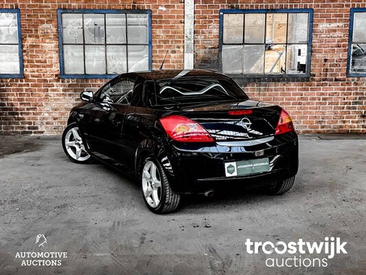 Opel Tigra TwinTop Cosmo Car