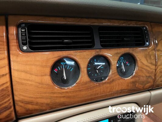 Jaguar XK8 4.0 V8 Convertible Auto